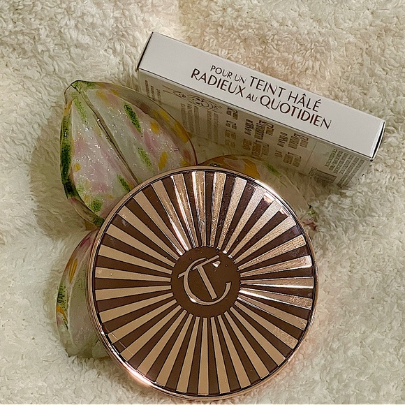 (NIB)- Charlotte Tilbury -Beautiful Skin Sun-Kissed Glow Bronzer-2 Medium - Picture 6 of 9